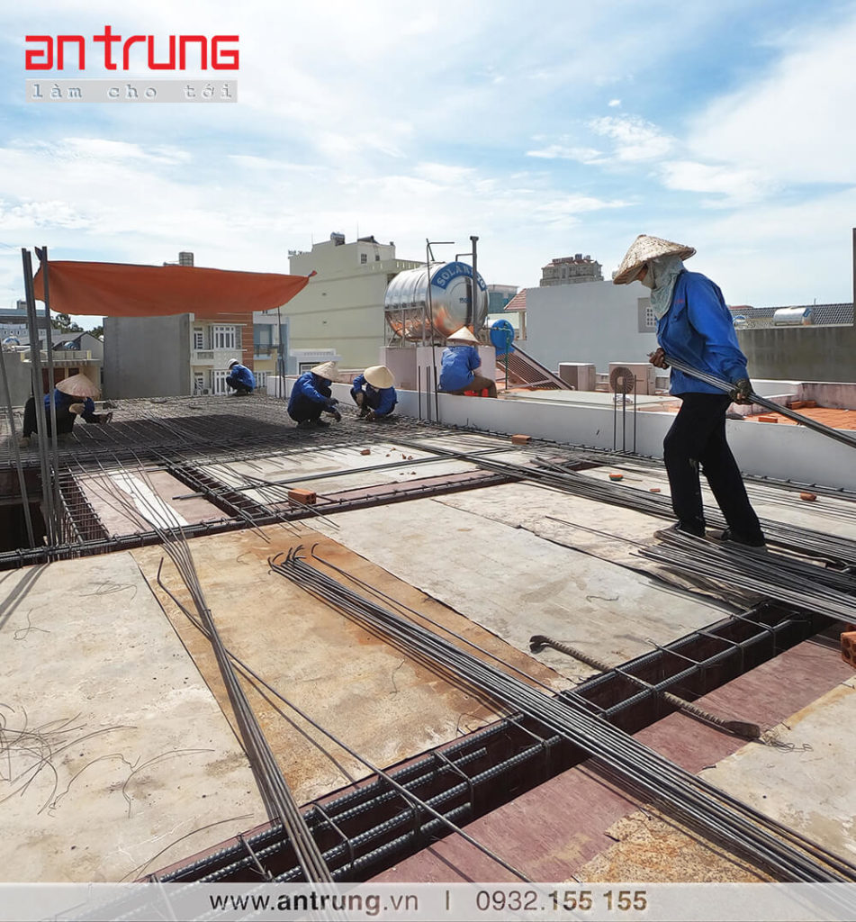 Cty-thiet-ke-nha-pho-uy-tin-Vung-Tau-mr-hien-binh-gia-hinh-thi-cong-6-951x1024