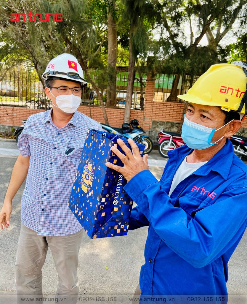 Cty_thiet_ke_thi_cong_uy_tin_Vung_Tau_ms_thuy_ngoc_tuoc_hinh_thi_cong-5-834x1024